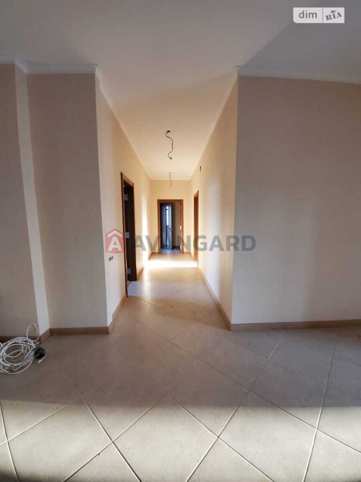 4 ����. ��������, 199/112/30 ��. �., 2/5 ���� ���� 21