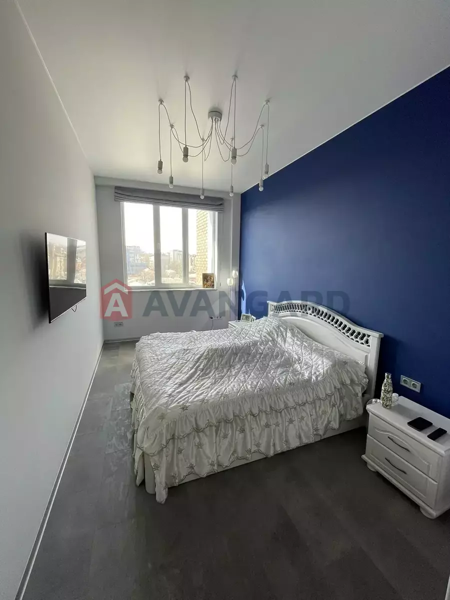 2 ��. ��������, 95/-/- ��. �., 8/9 ������ ���� 19