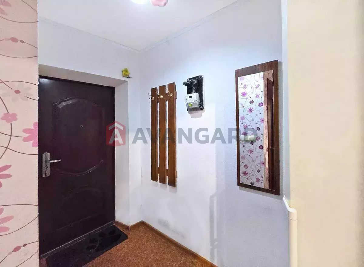 3 ��. ��������, 60/44/5 ��. �., 4/5 ������ ���� 9