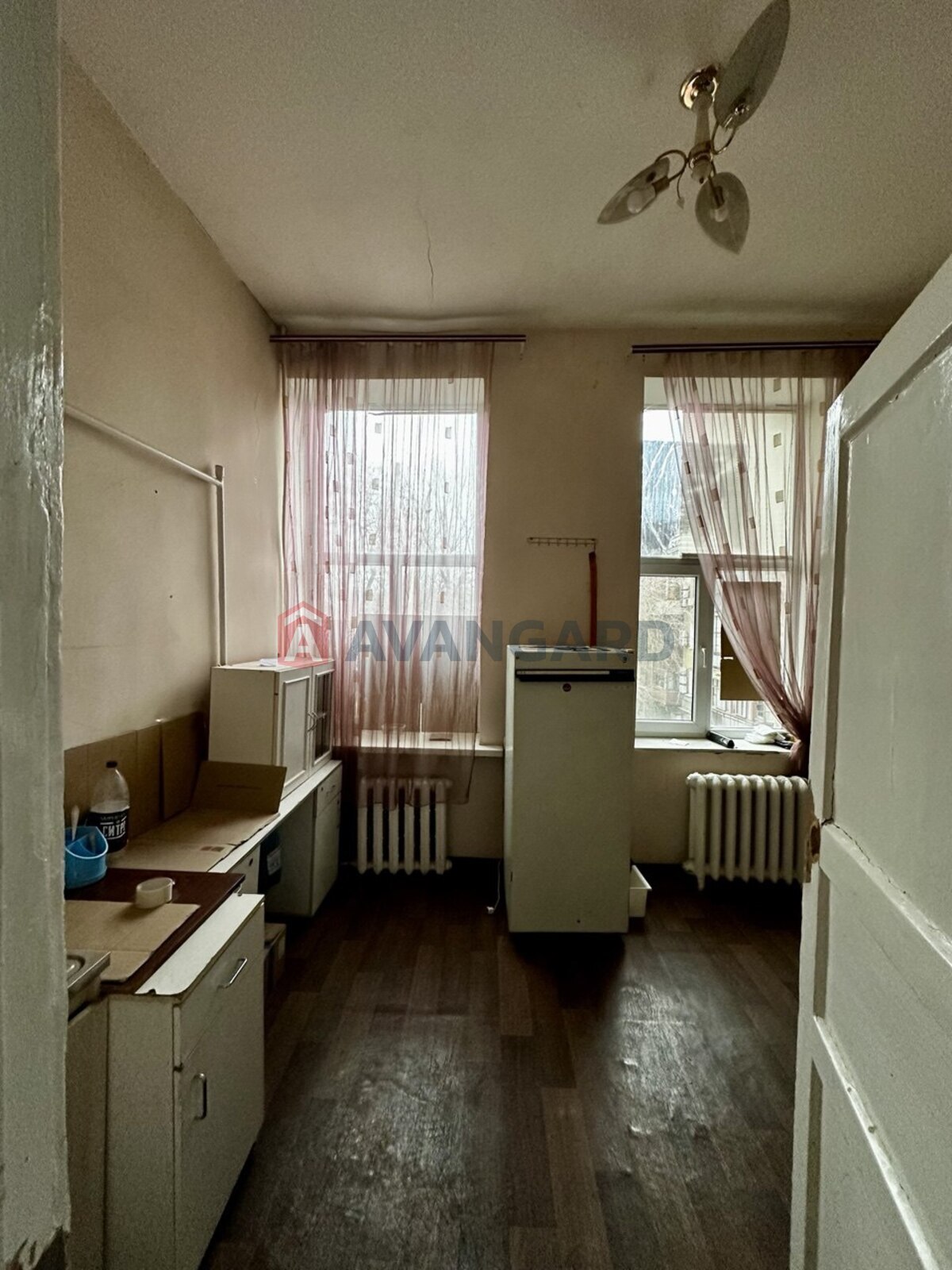 2 ��. ��������, 65/-/10 ��. �., 3/3 ������ ���� 8