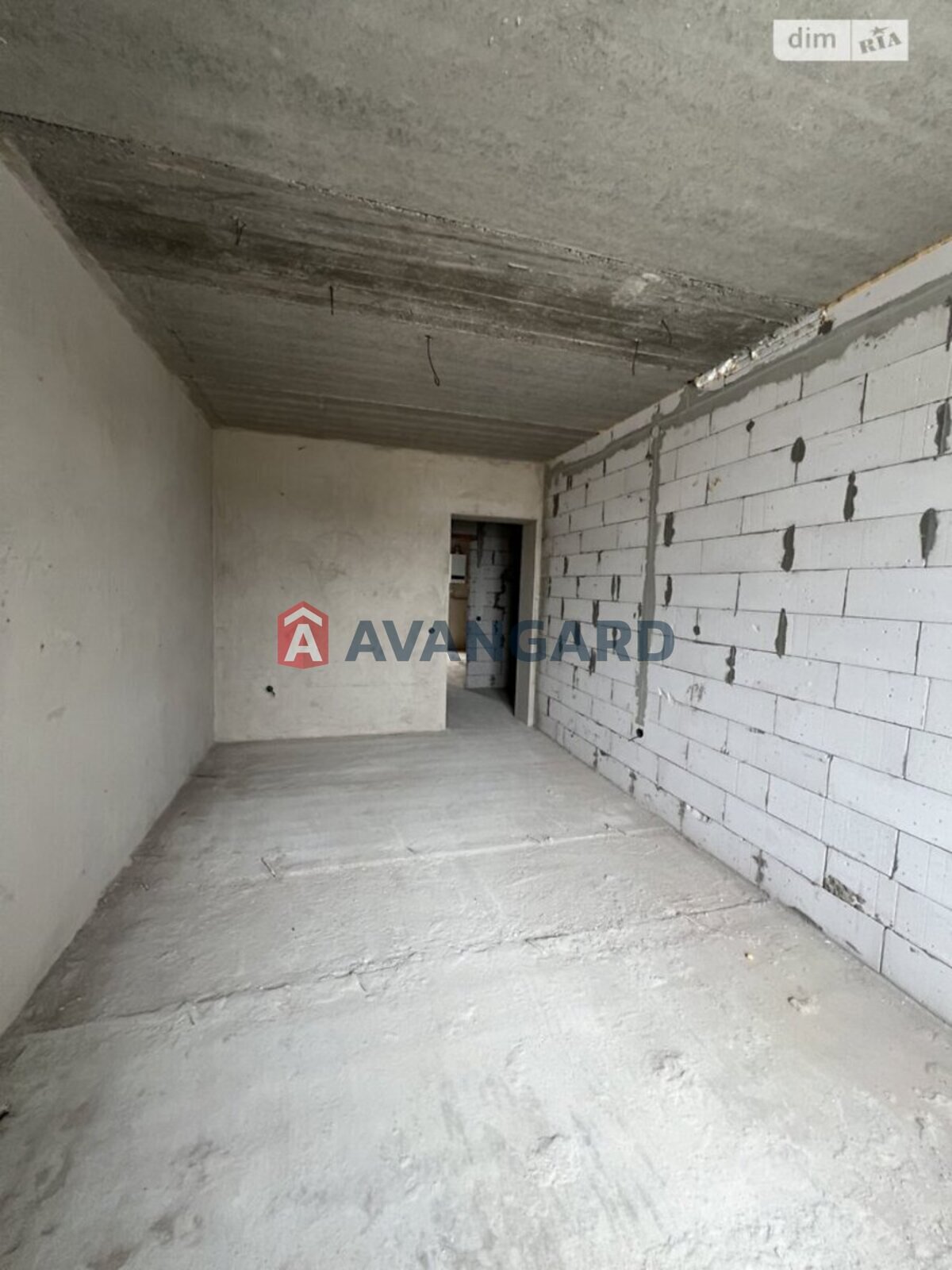 1 ��. ��������, 54/-/28 ��. �., 9/10 ������ ���� 12