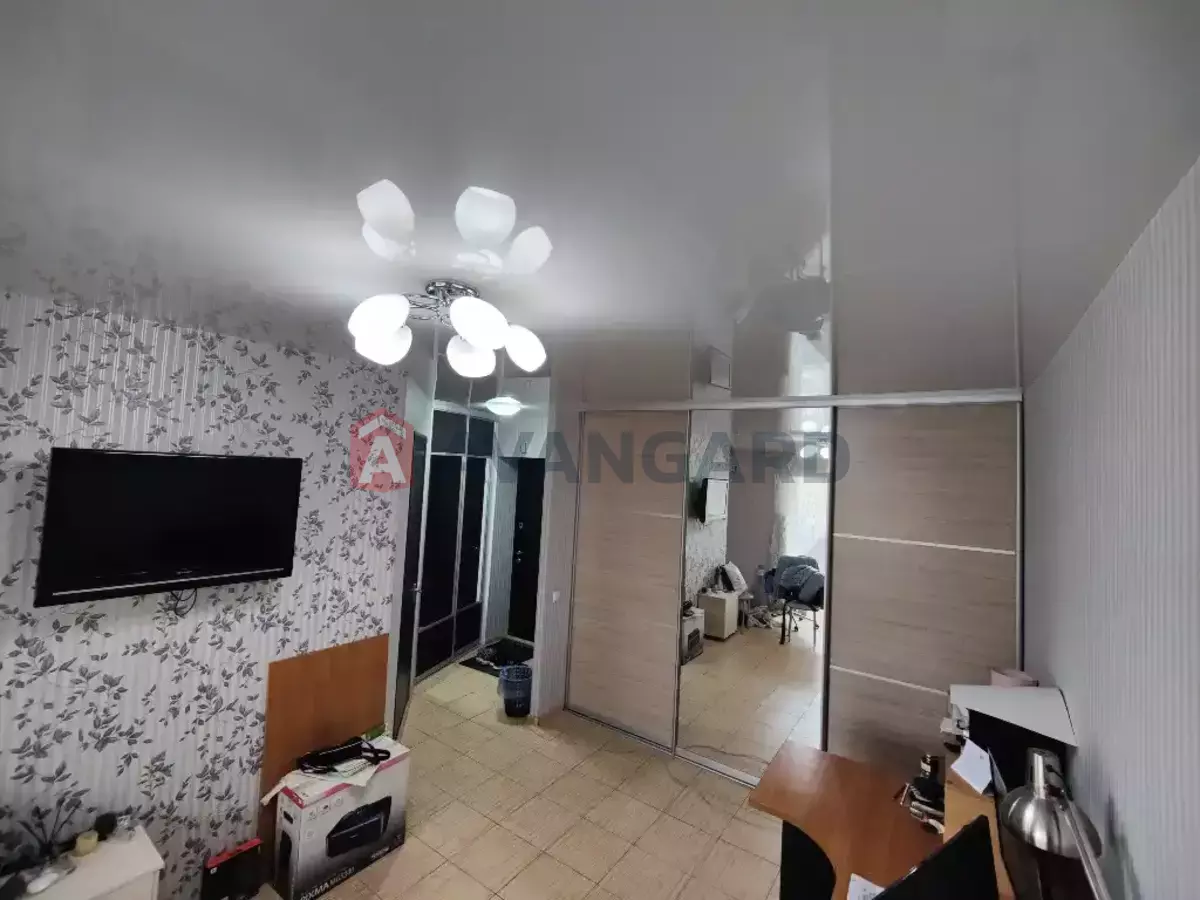 1 ��. ��������, 33/19/6 ��. �., 4/5 ������ ���� 7