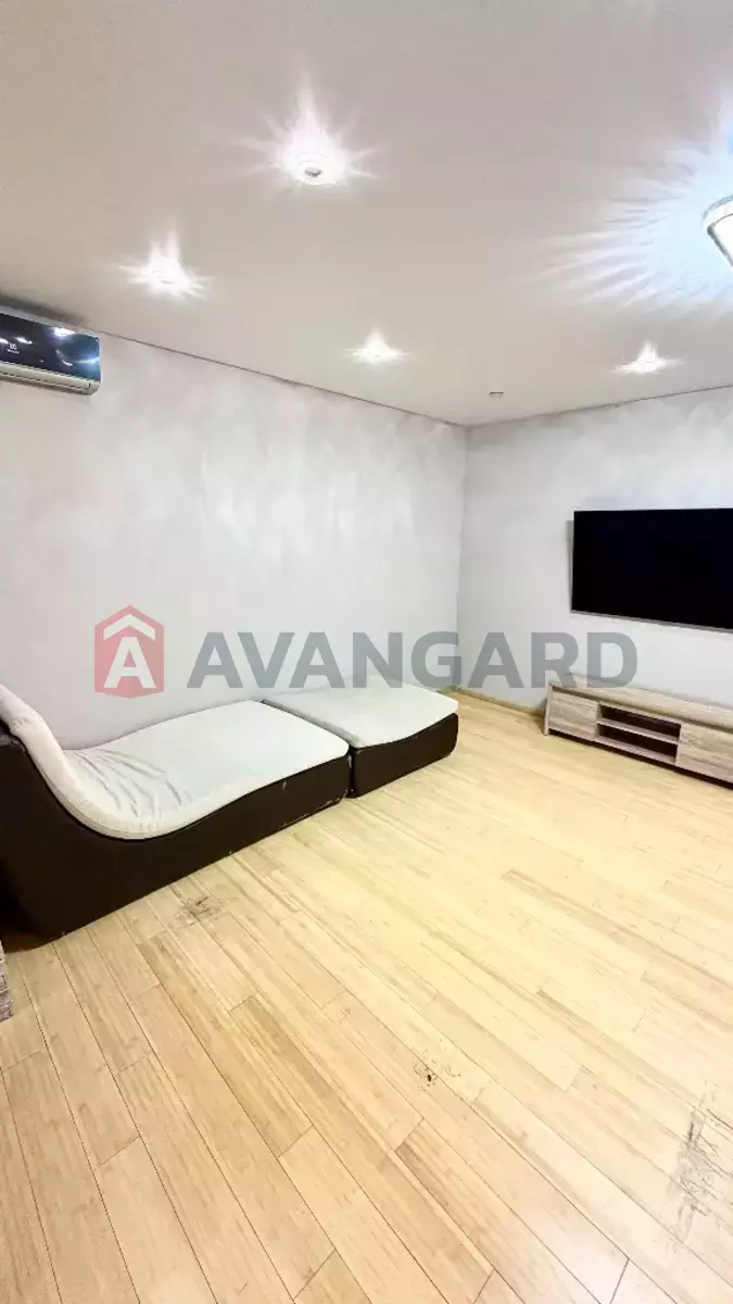 3 ��. ��������, 116/-/- ��. �., 4/12 ������ ���� 12