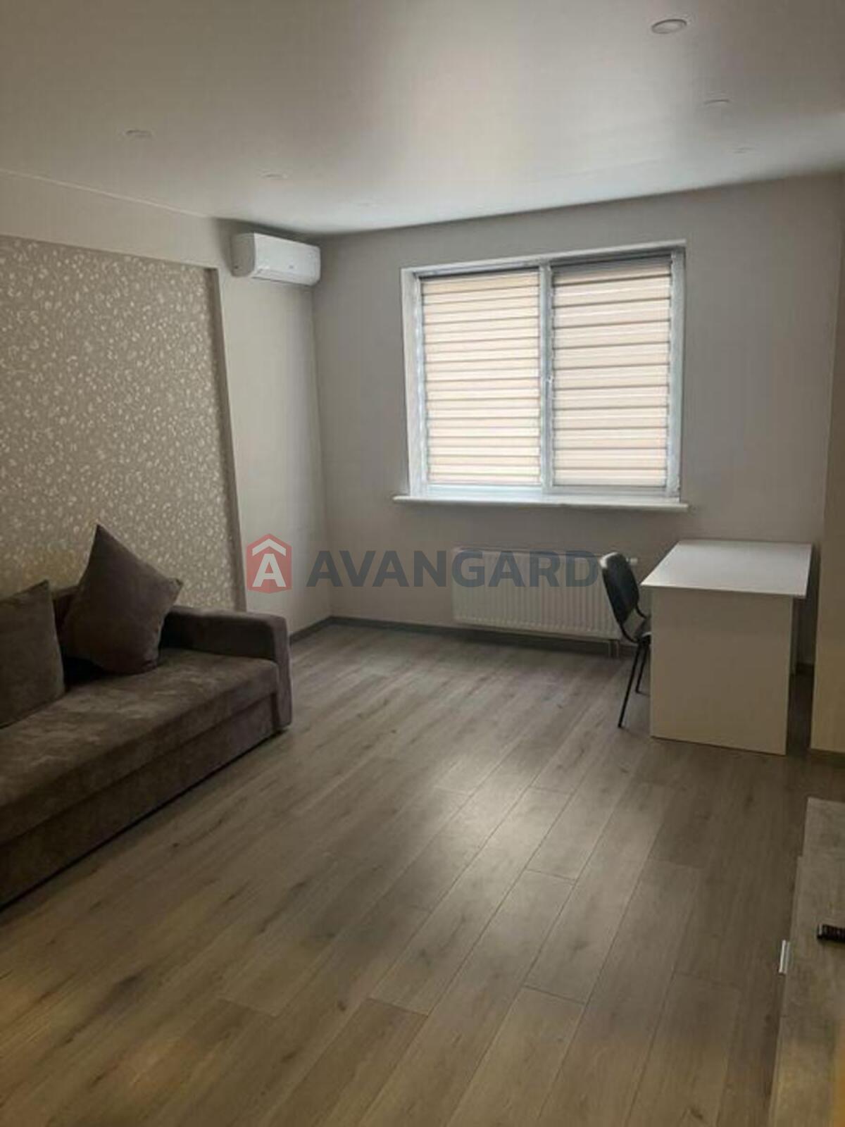 1 ��. ��������, 49/-/10 ��. �., 2/25 ������ ���� 4