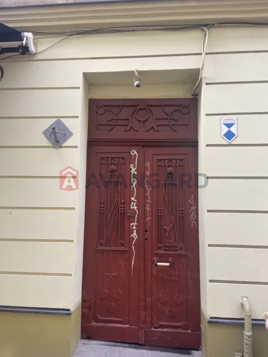 4 . , 81/-/11 . ., 3/3   12