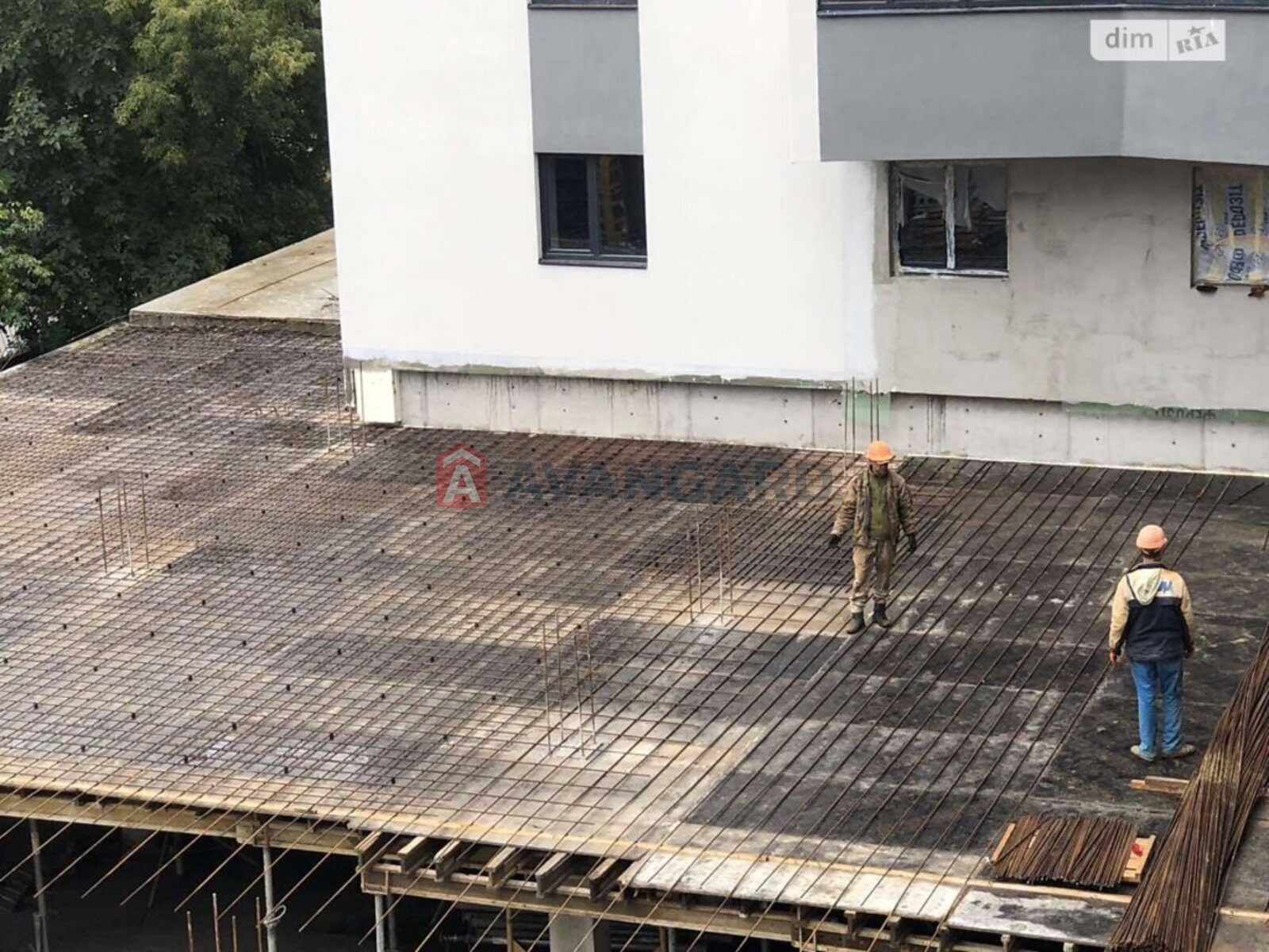 2 ��. ��������, 61/-/- ��. �., 4/10 ������ ���� 12