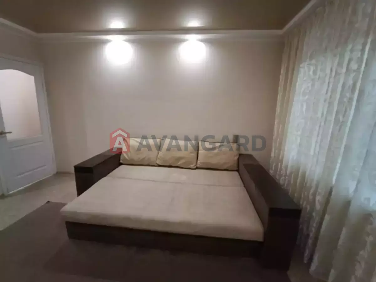 1 ��. ��������, 43/24/8 ��. �., 3/12 ������ ���� 3