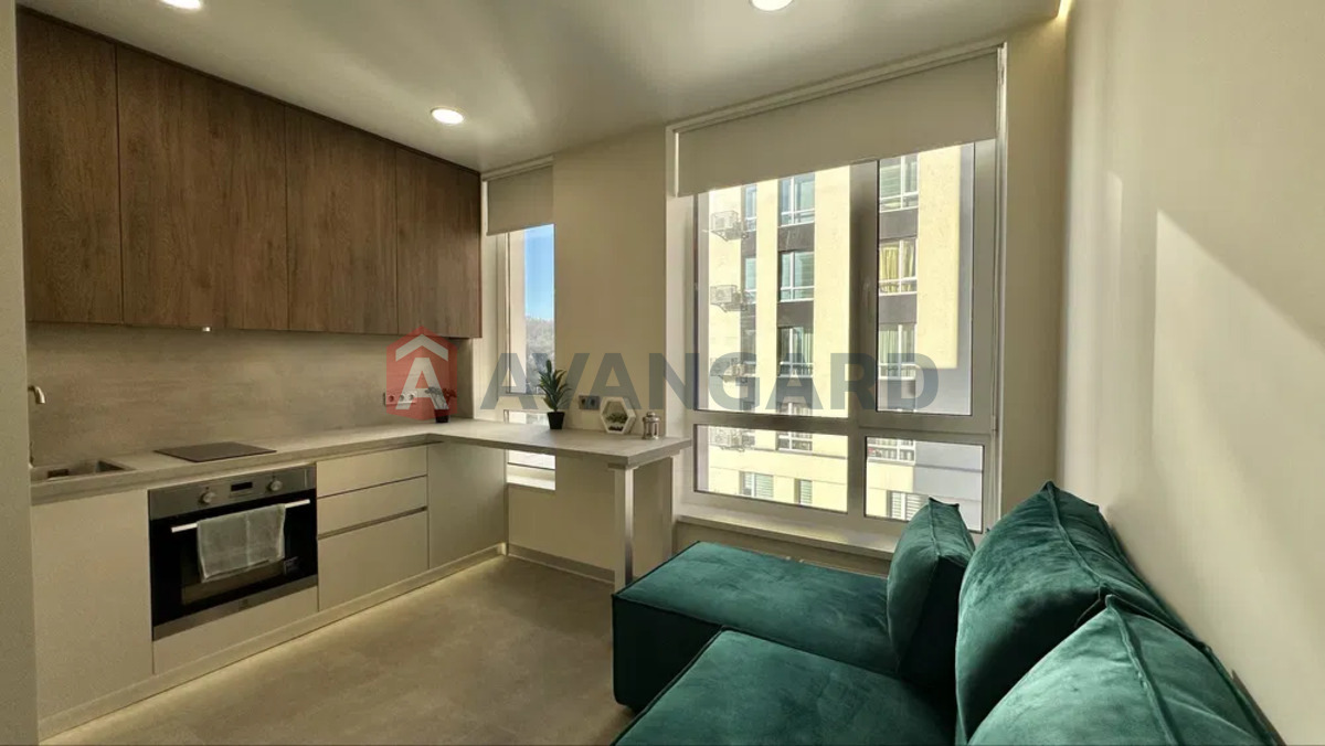 1 ��. ��������, 37/18/10 ��. �., 8/21 ������ ���� 1