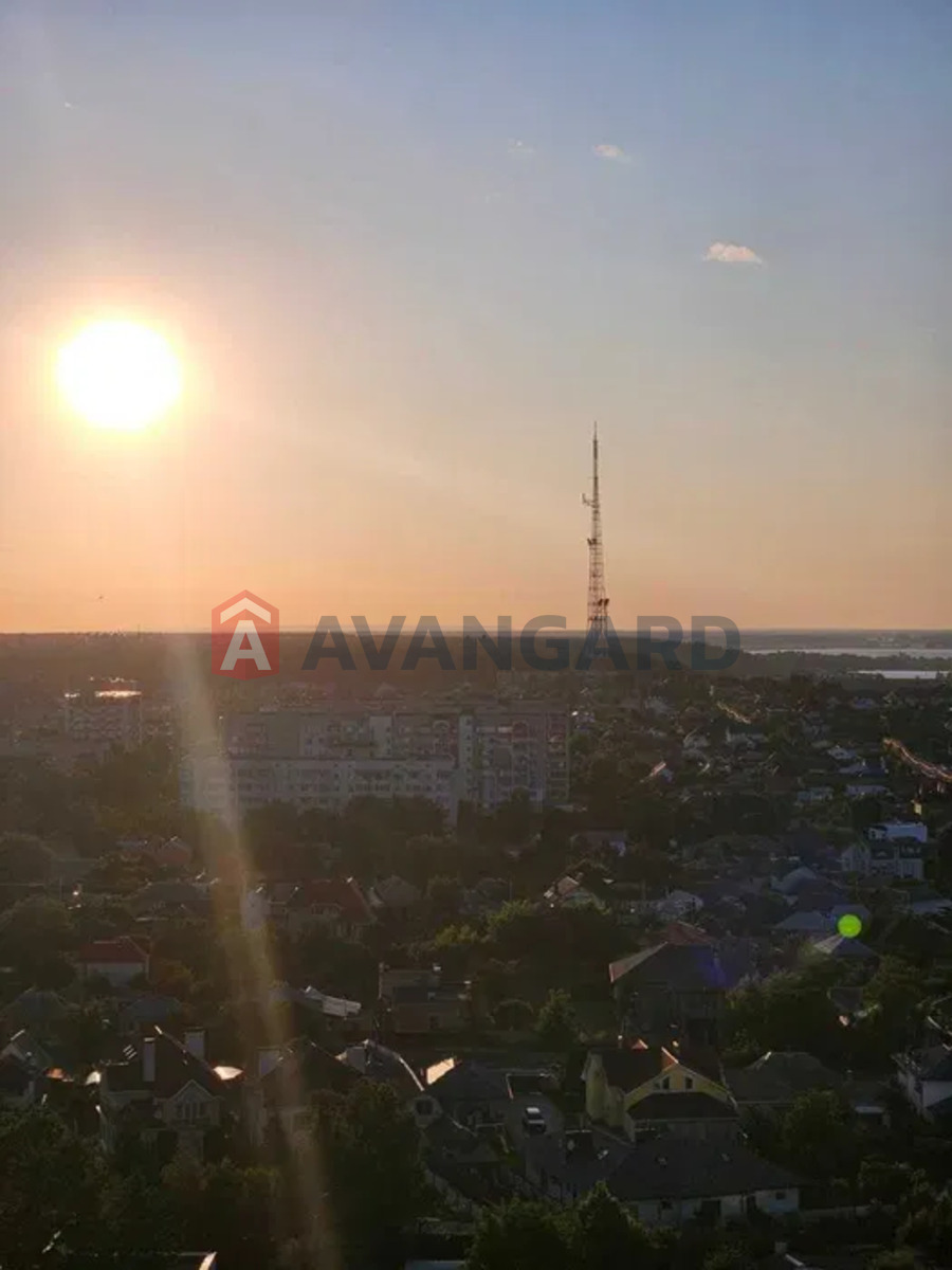 1 ����. ��������, 51/-/21 ��. �., 18/18 ���� ���� 8