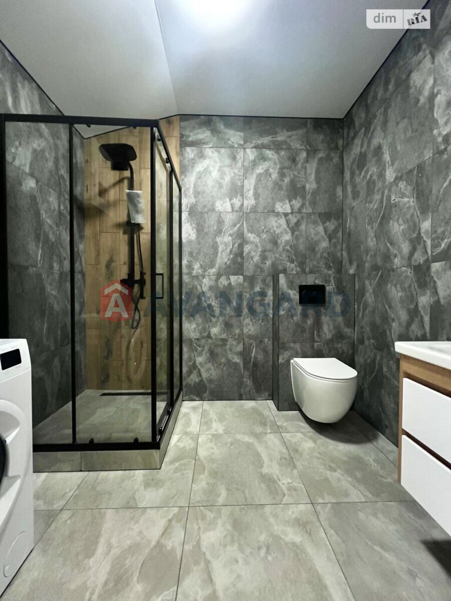 1 ��. ��������, 32/-/- ��. �., 3/3 ������ ���� 4