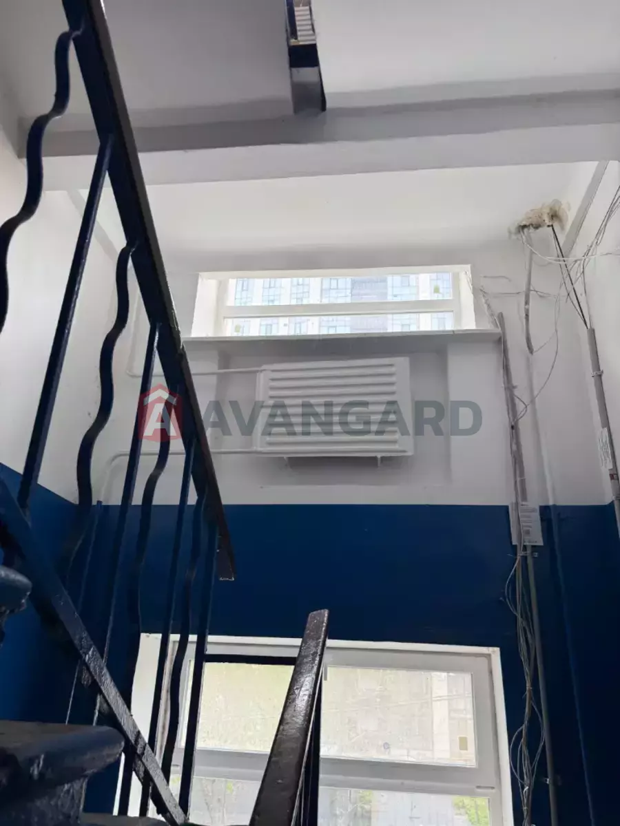 1 ����. ��������, 40/-/25 ��. �., 4/4 ���� ���� 14