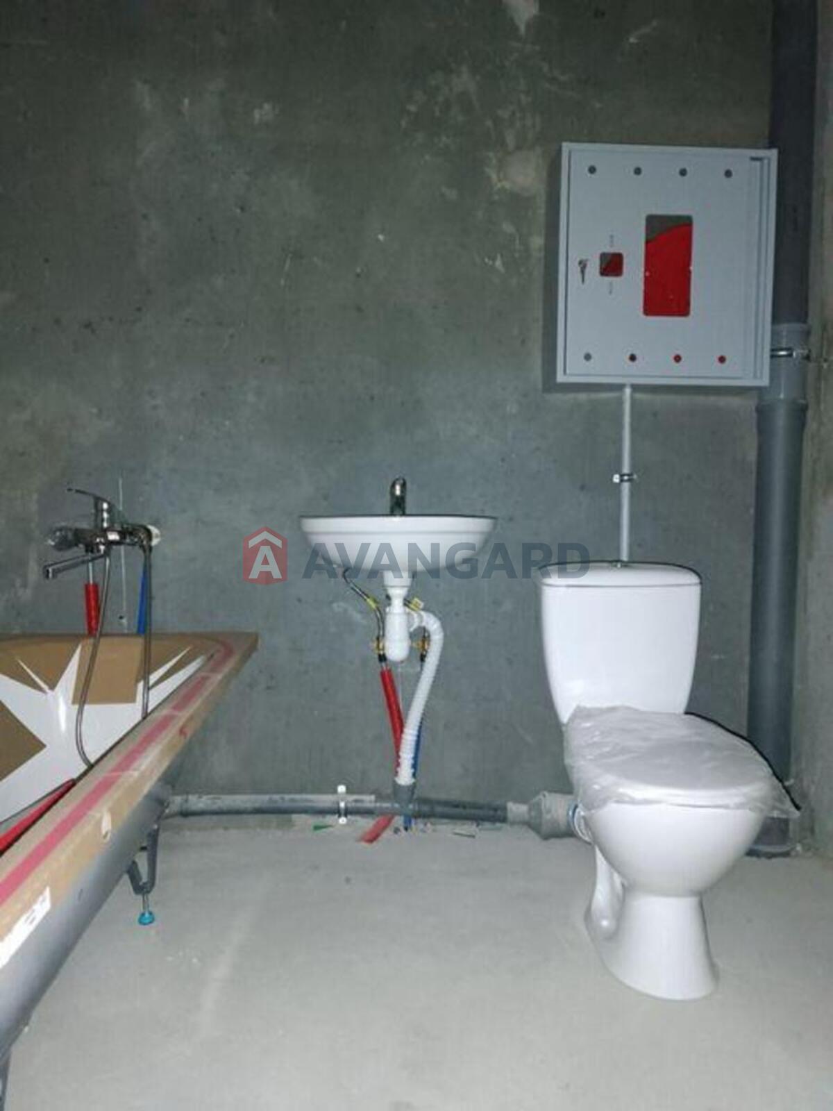 2 ��. ��������, 72/-/18 ��. �., 11/24 ������ ���� 8