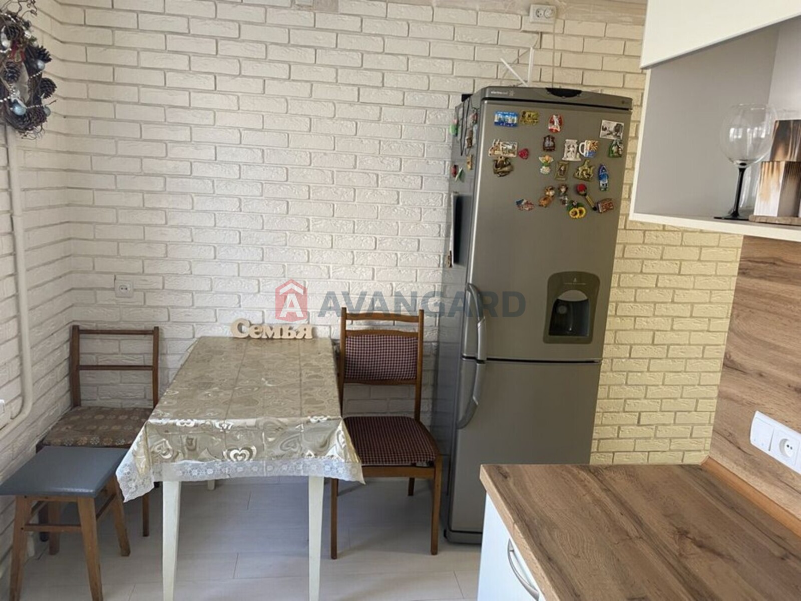 3 ��. ��������, 78/-/10 ��. �., 3/9 ������ ���� 3