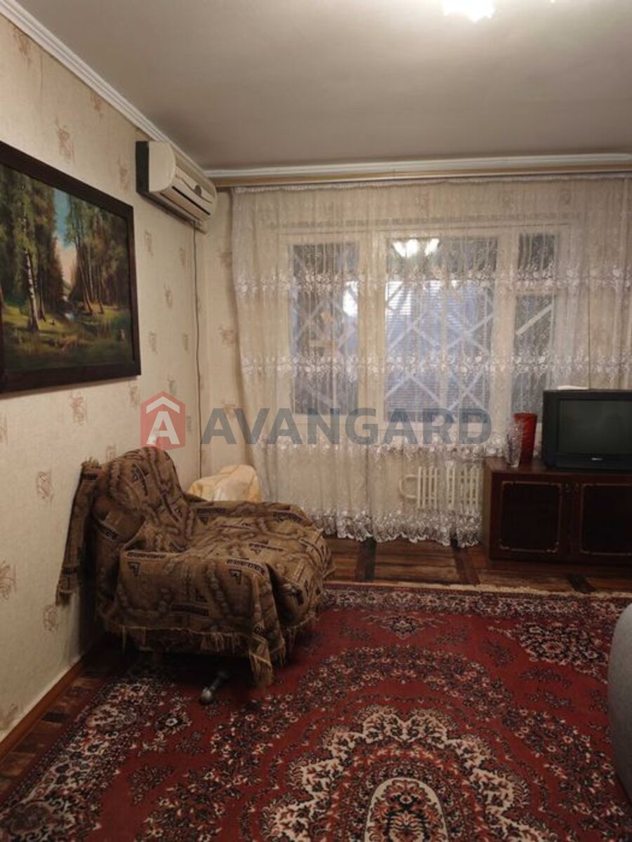 2 ��. ��������, 50/-/8 ��. �., 8/9 ������ ���� 12