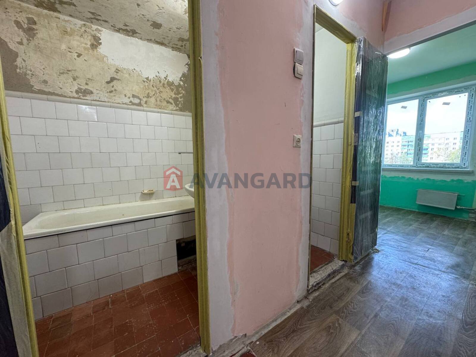 2 ��. ��������, 49/17/6 ��. �., 6/9 ������ ���� 14