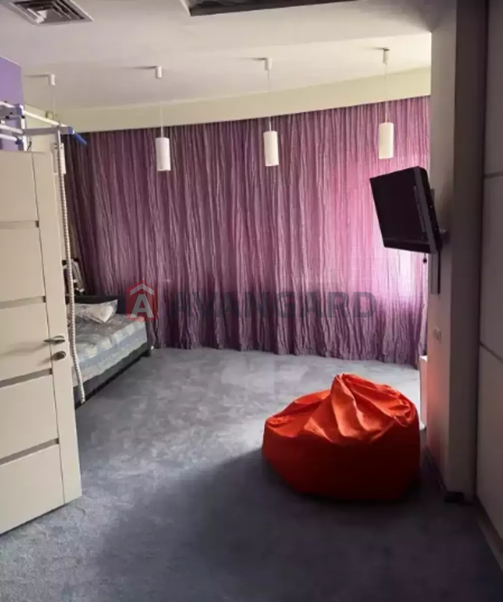 6 ��. ��������, 250/-/- ��. �., 6/9 ������ ���� 5