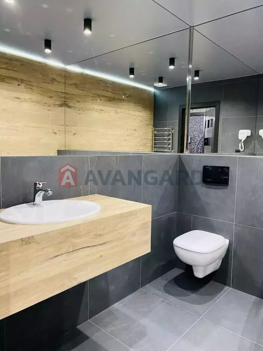 2 ��. ��������, 50/-/18 ��. �., 6/12 ������ ���� 22