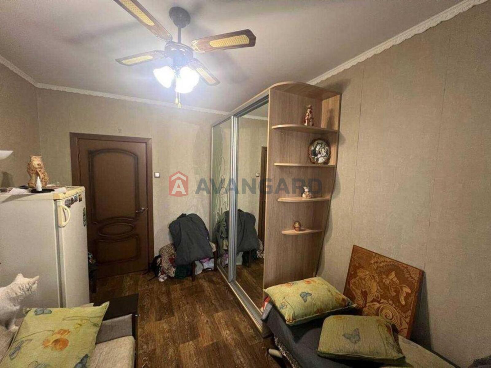 2 ����. ��������, 52/-/15 ��. �., 10/10 ���� ���� 3