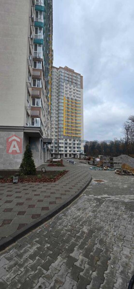 3 ��. ��������, 84/-/15 ��. �., 23/25 ������ ���� 2