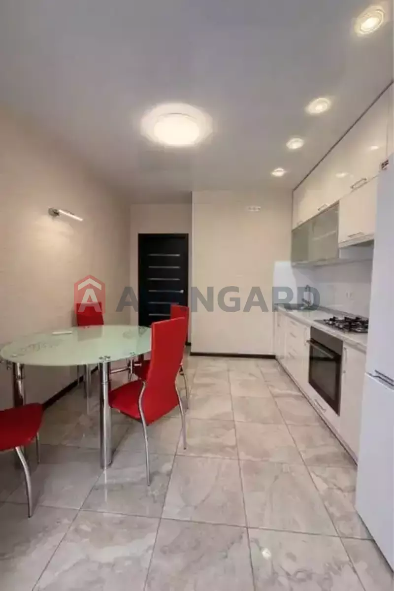 3 ����. ��������, 67/-/- ��. �., 4/12 ���� ���� 10