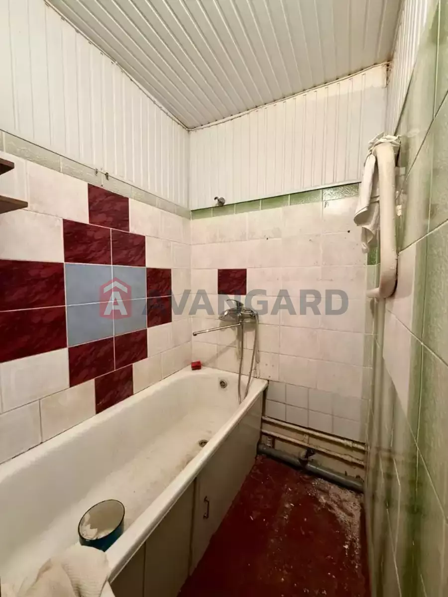 1 ��. ��������, 36/17/8 ��. �., 13/17 ������ ���� 9