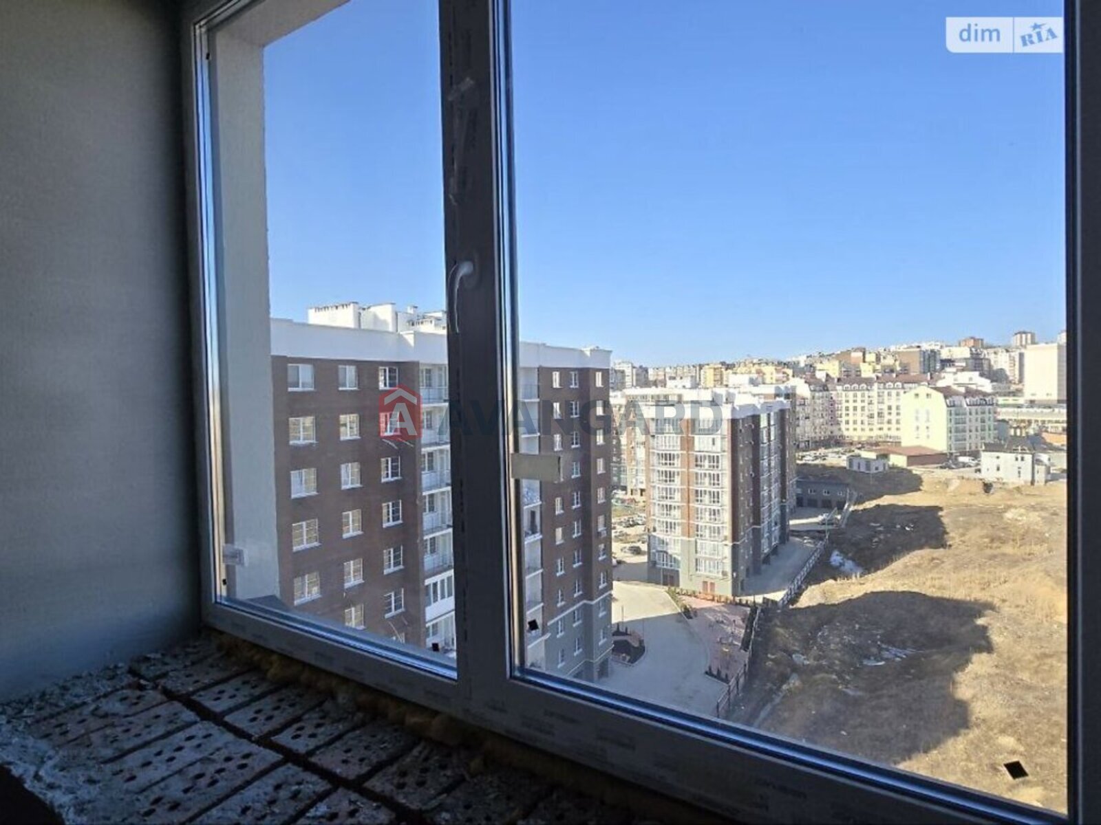 3 ��. ��������, 83/47/17 ��. �., 8/10 ������ ���� 5