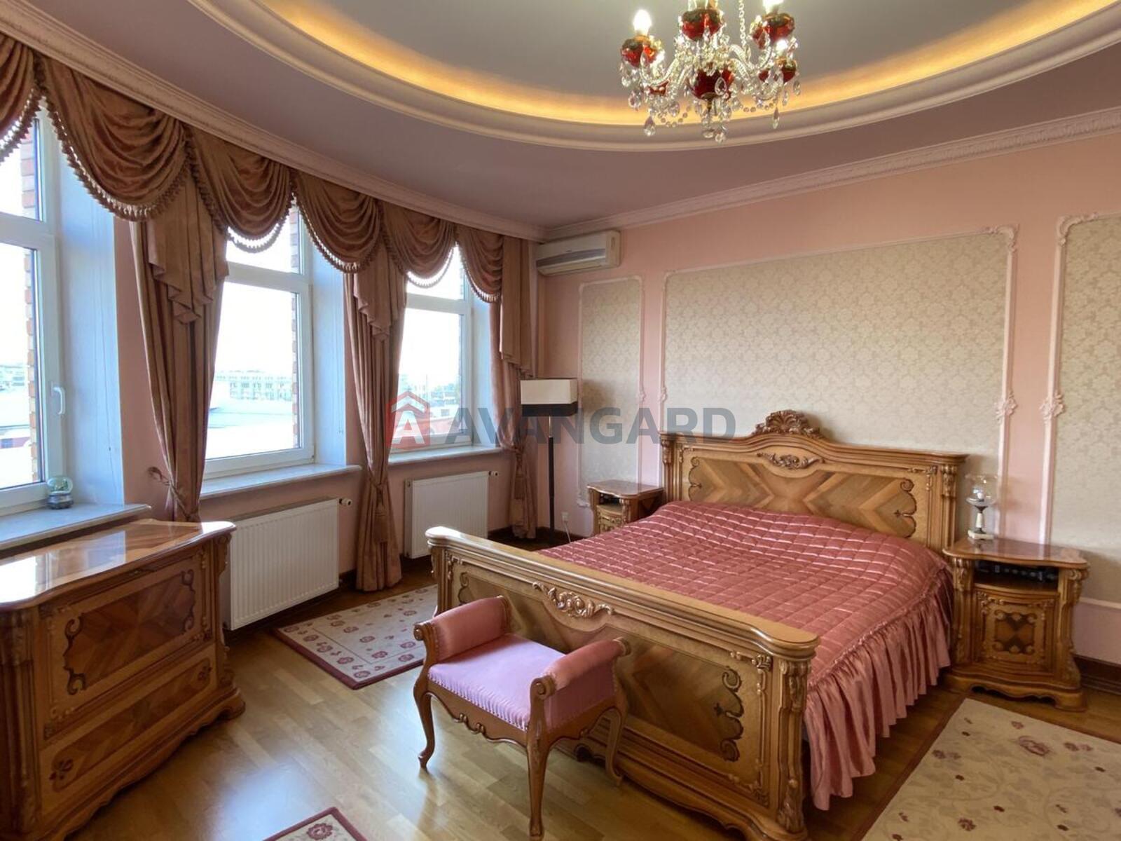 4 ��. ��������, 182/103/20 ��. �., 7/13 ������ ���� 24