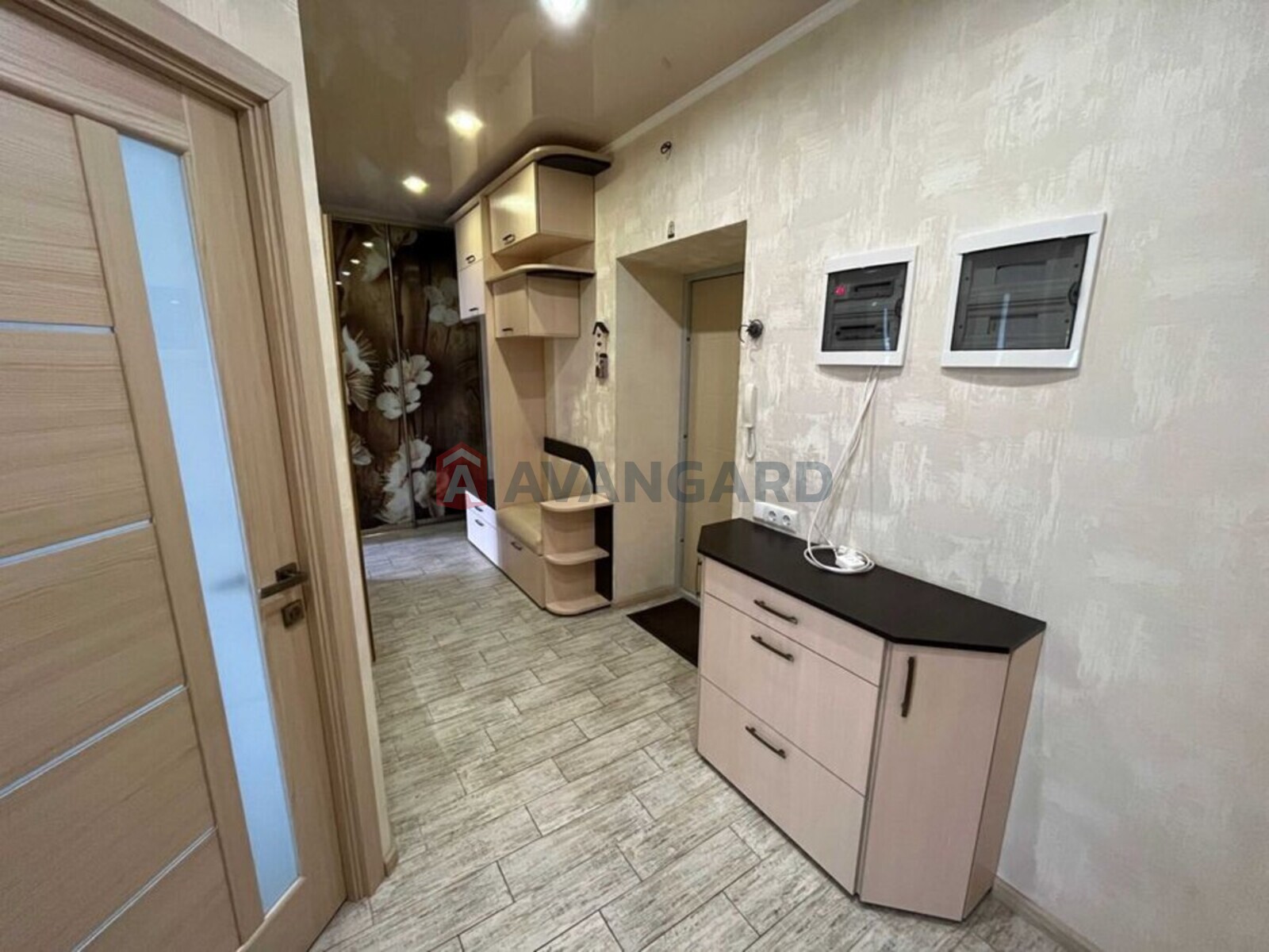 2 ��. ��������, 75/-/18 ��. �., 11/13 ������ ���� 11