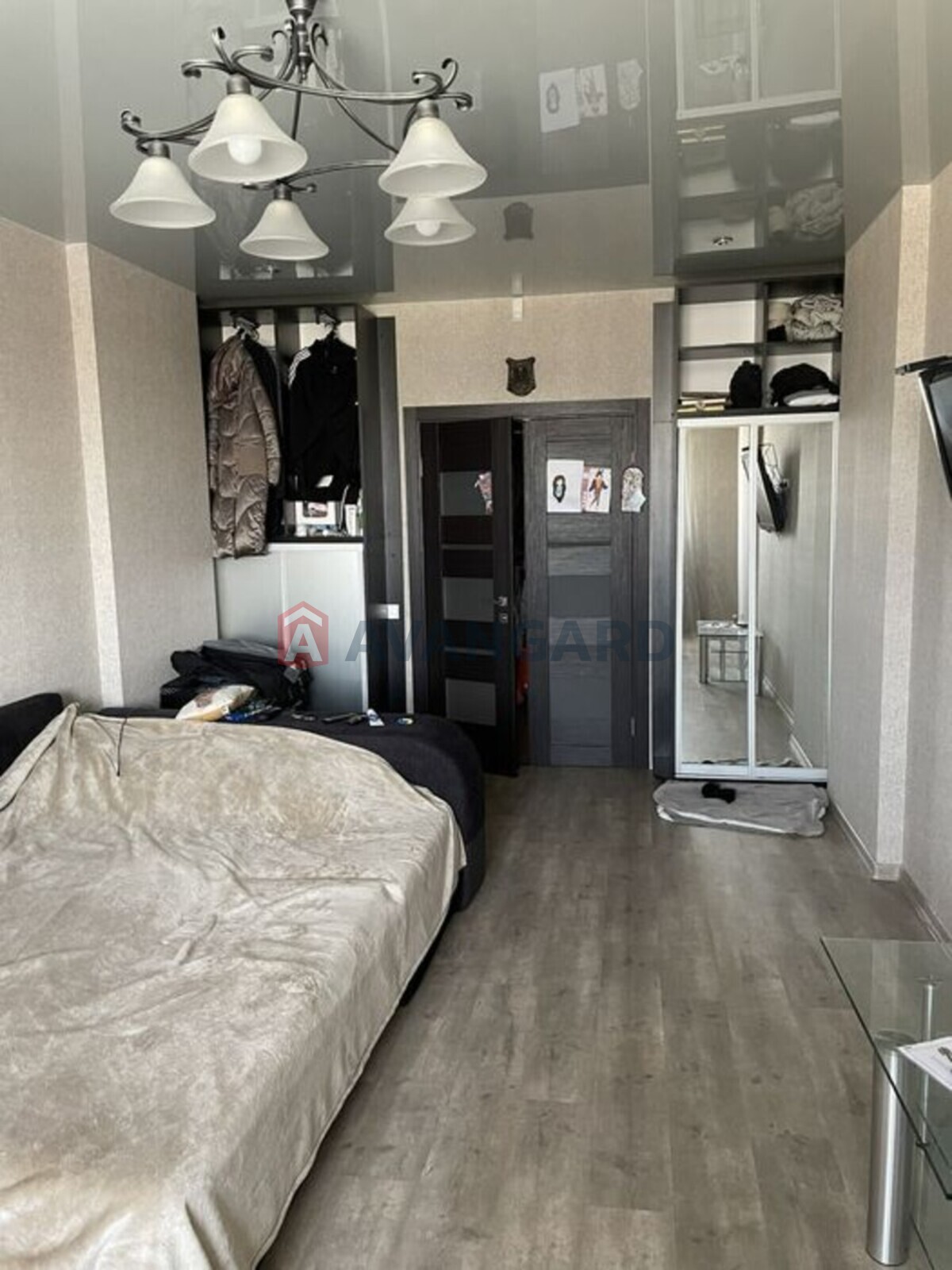 4 ��. ��������, 157/-/37 ��. �., 10/10 ������ ���� 15