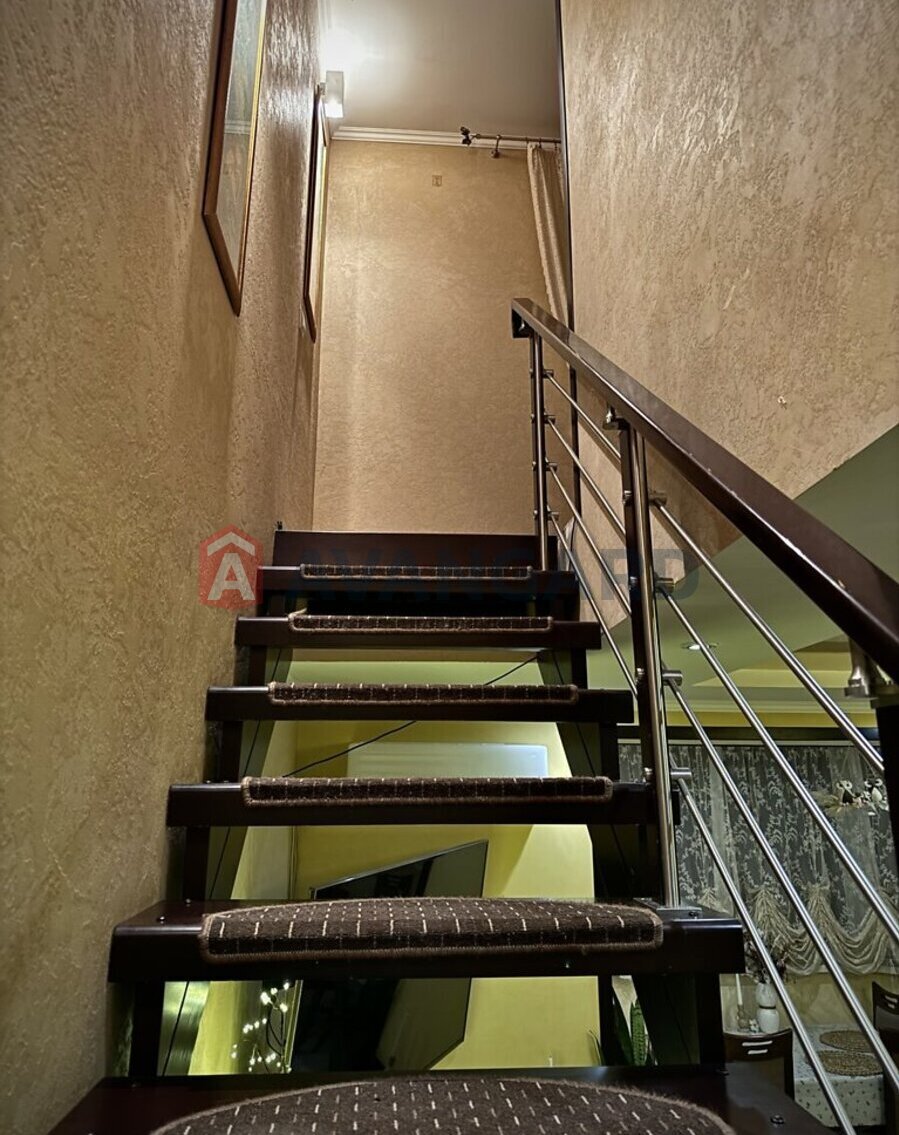 3 ����. ��������, 93/53/35 ��. �., 4/5 ���� ���� 16