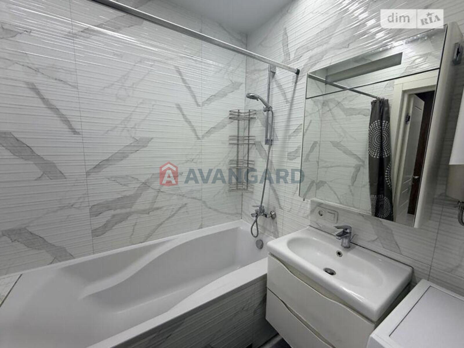 2 ��. ��������, 62/44/15 ��. �., 5/14 ������ ���� 19