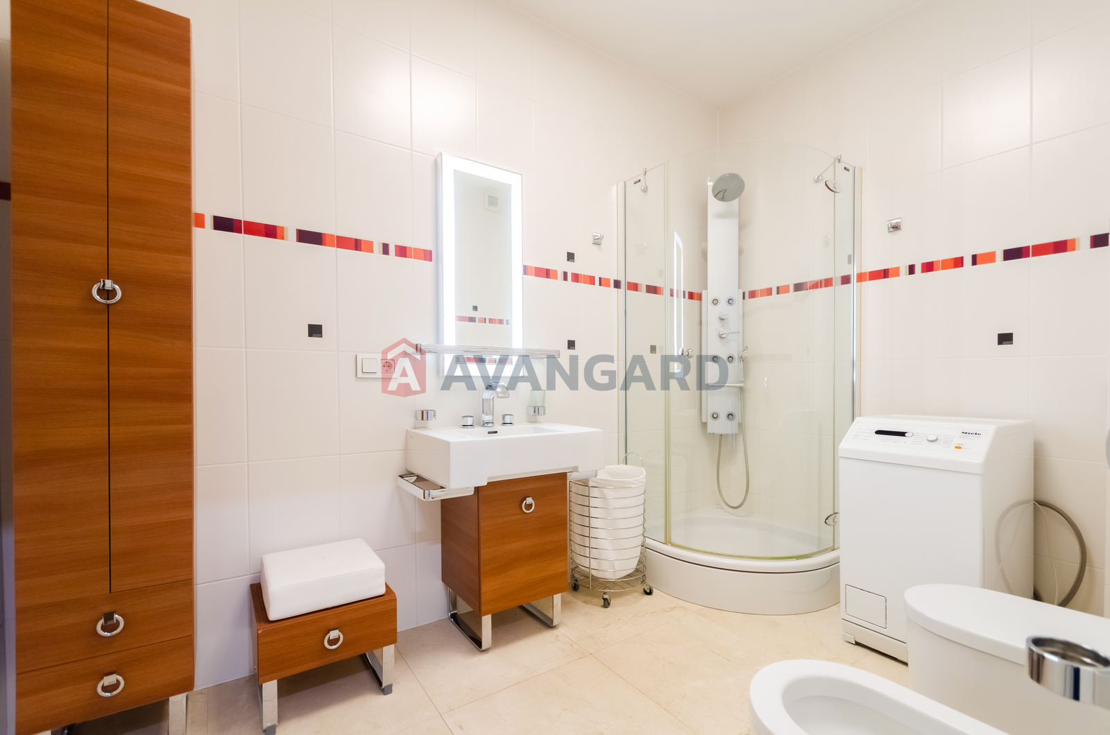 4 ��. ��������, 201.7/-/35 ��. �., 16/18 ������ ���� 19