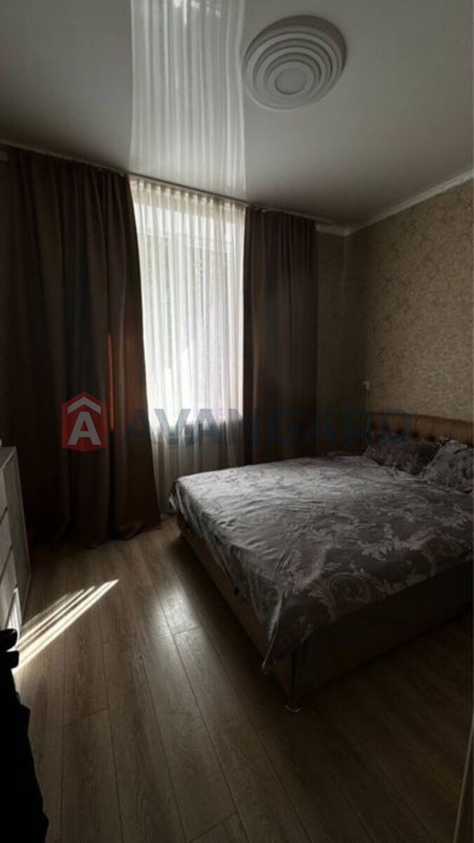 2 ��. ��������, 46/-/6 ��. �., 1/2 ������ ���� 3