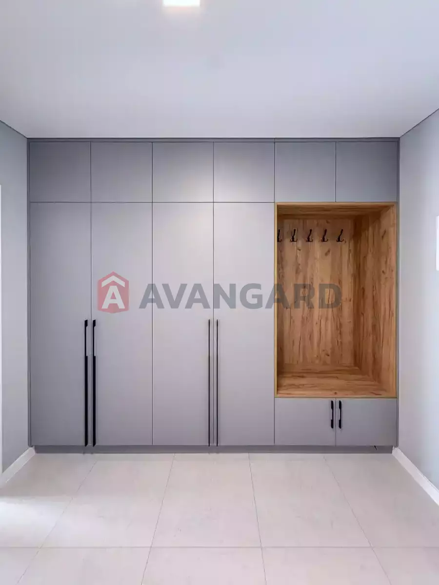 1 ��. ��������, 42/-/18 ��. �., 9/10 ������ ���� 10