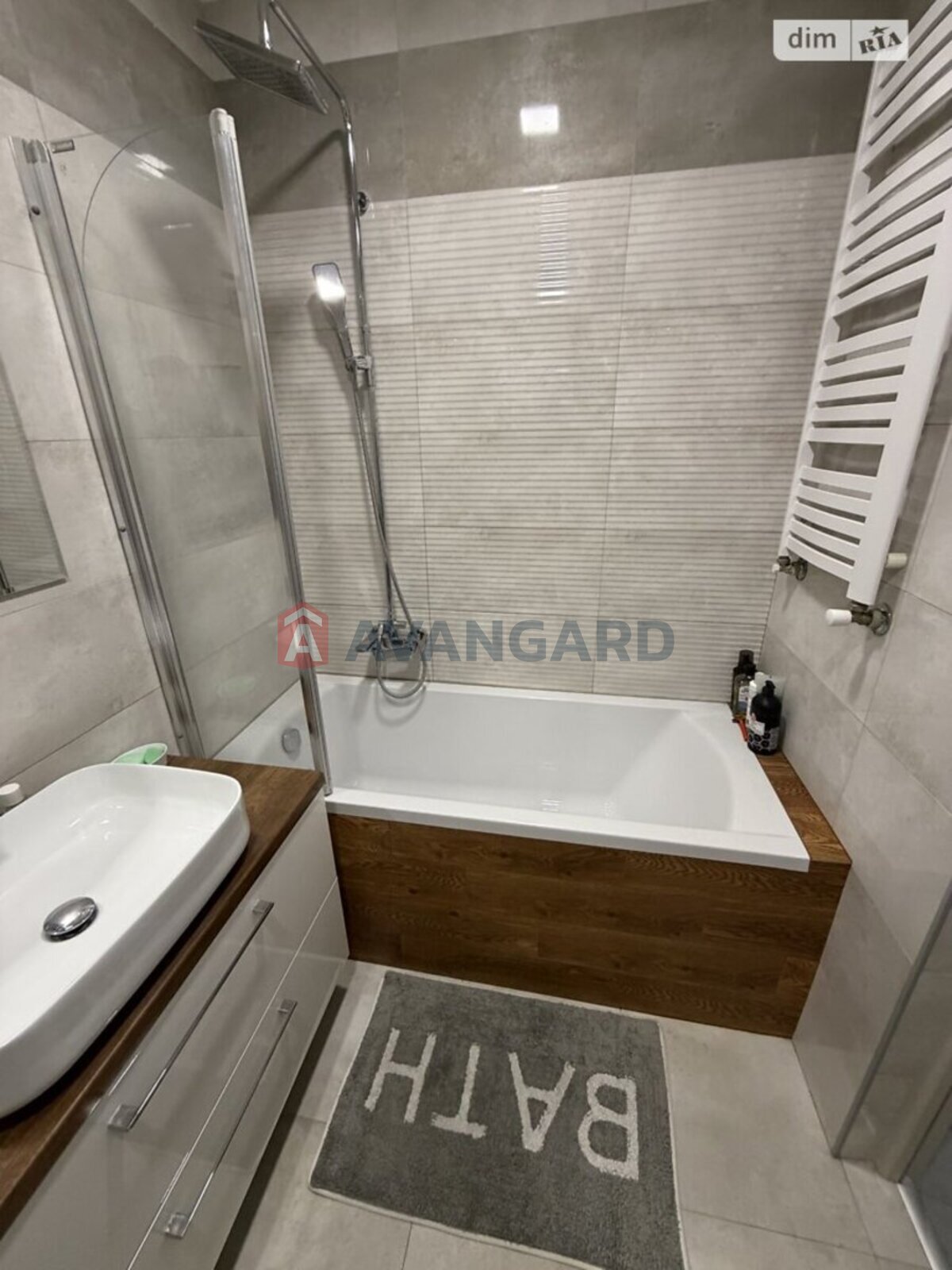 1 ��. ��������, 43/-/- ��. �., 5/5 ������ ���� 15