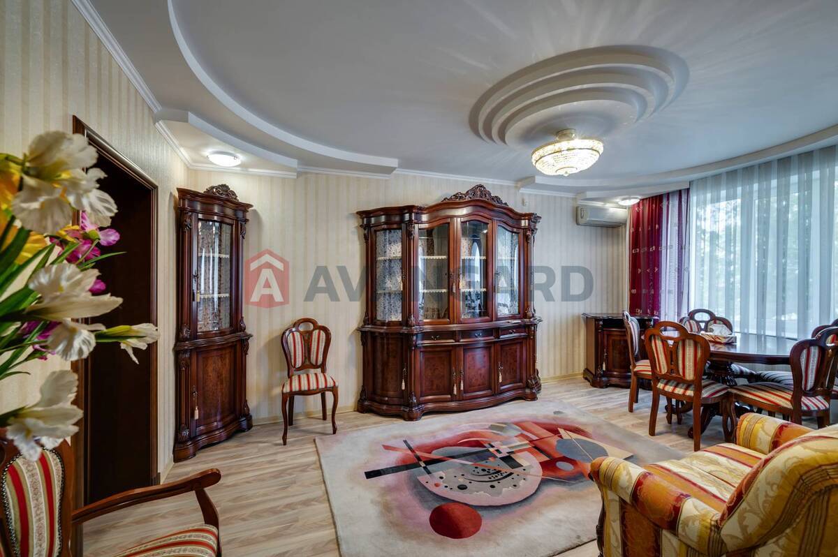 4 ��. ��������, 115/-/13 ��. �., 2/5 ������ ���� 7