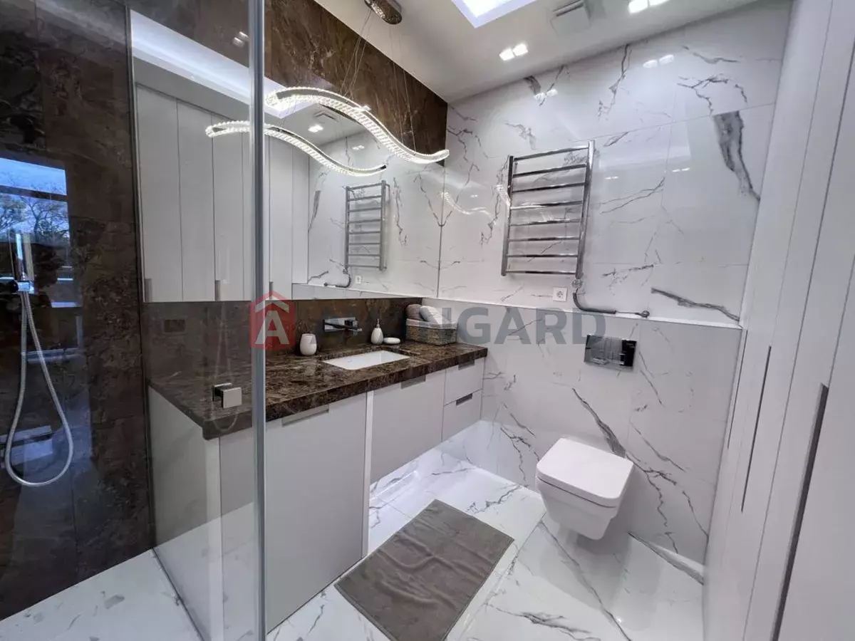 4 ��. ��������, 108/-/20 ��. �., 4/16 ������ ���� 4