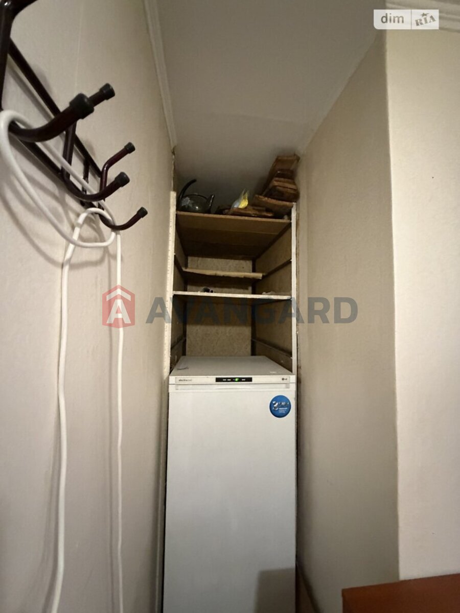 1 ��. ��������, 38/-/7 ��. �., 3/10 ������ ���� 9