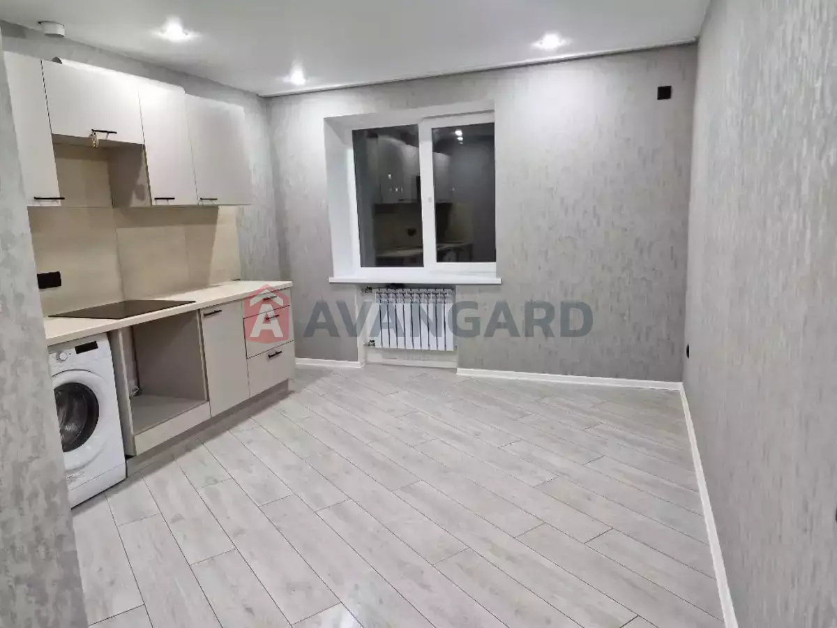 1 ��. ��������, 33/-/12 ��. �., 5/5 ������ ���� 5