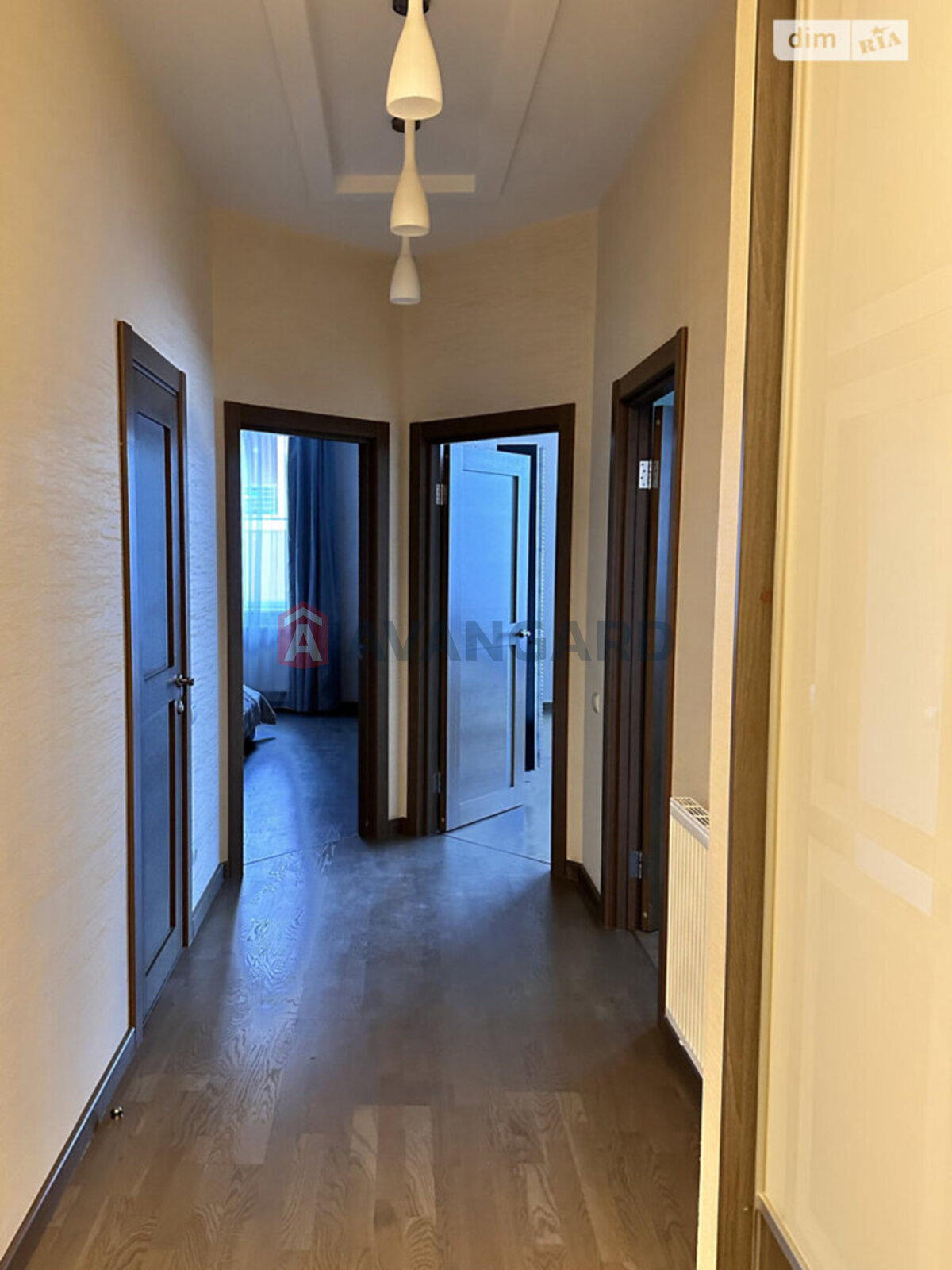 2 ��. ��������, 82/60/15 ��. �., 2/7 ������ ���� 29