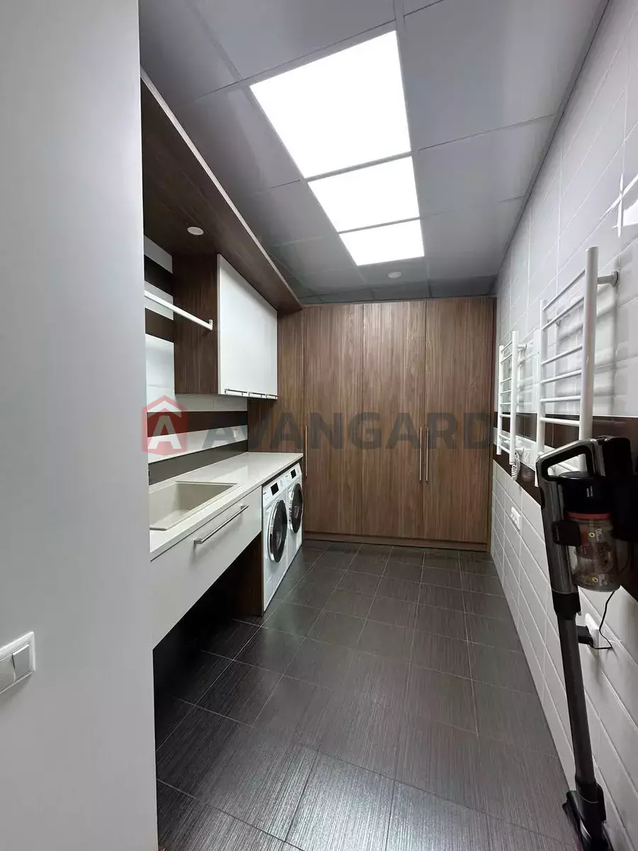 3 ��. ��������, 270/-/50 ��. �., 3/7 ������ ���� 15