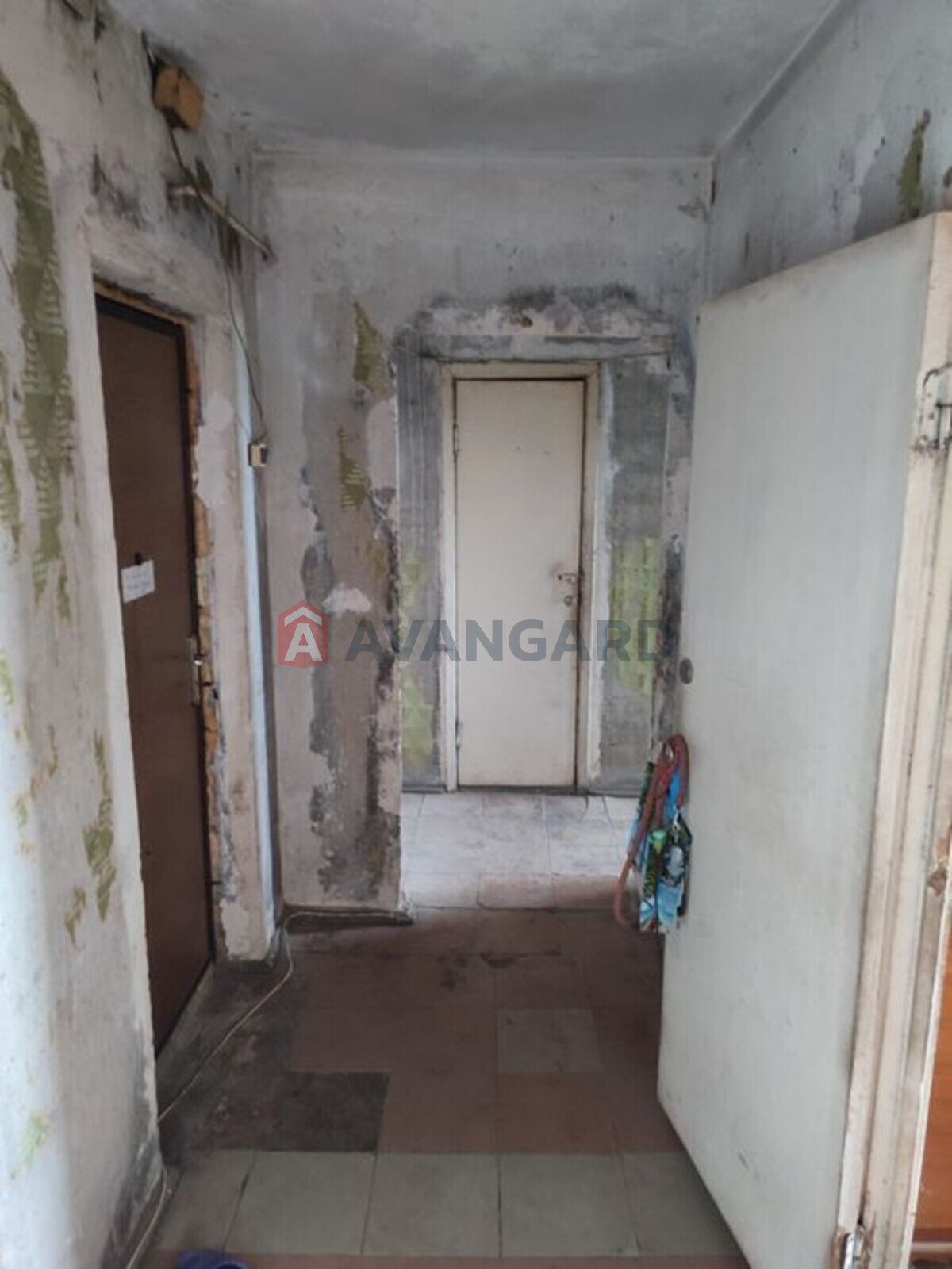 2 . , 49/-/8 . ., 9/9   5