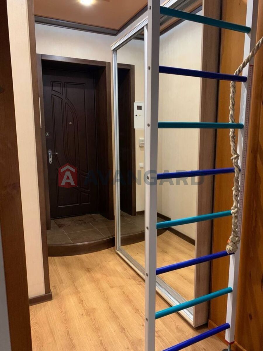 3 ��. ��������, 62/-/7 ��. �., 3/3 ������ ���� 18