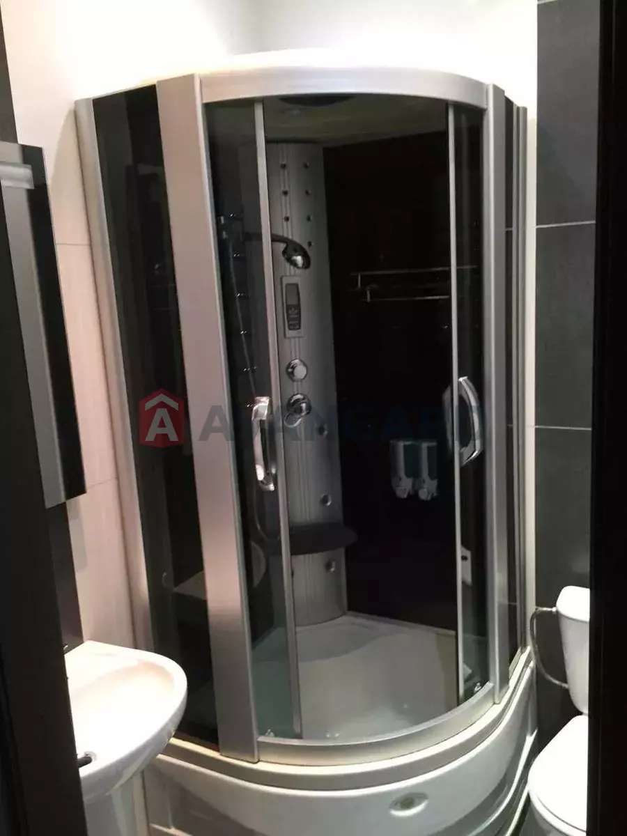 6 ��. ��������, 350/-/11 ��. �., 2/10 ������ ���� 24