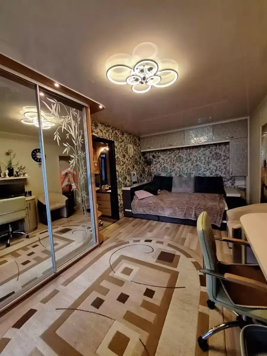 2 ��. ��������, 45/27/7 ��. �., 9/9 ������ ���� 3