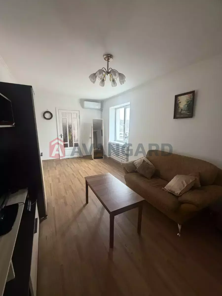 3 ��. ��������, 58/-/9 ��. �., 7/9 ������ ���� 8