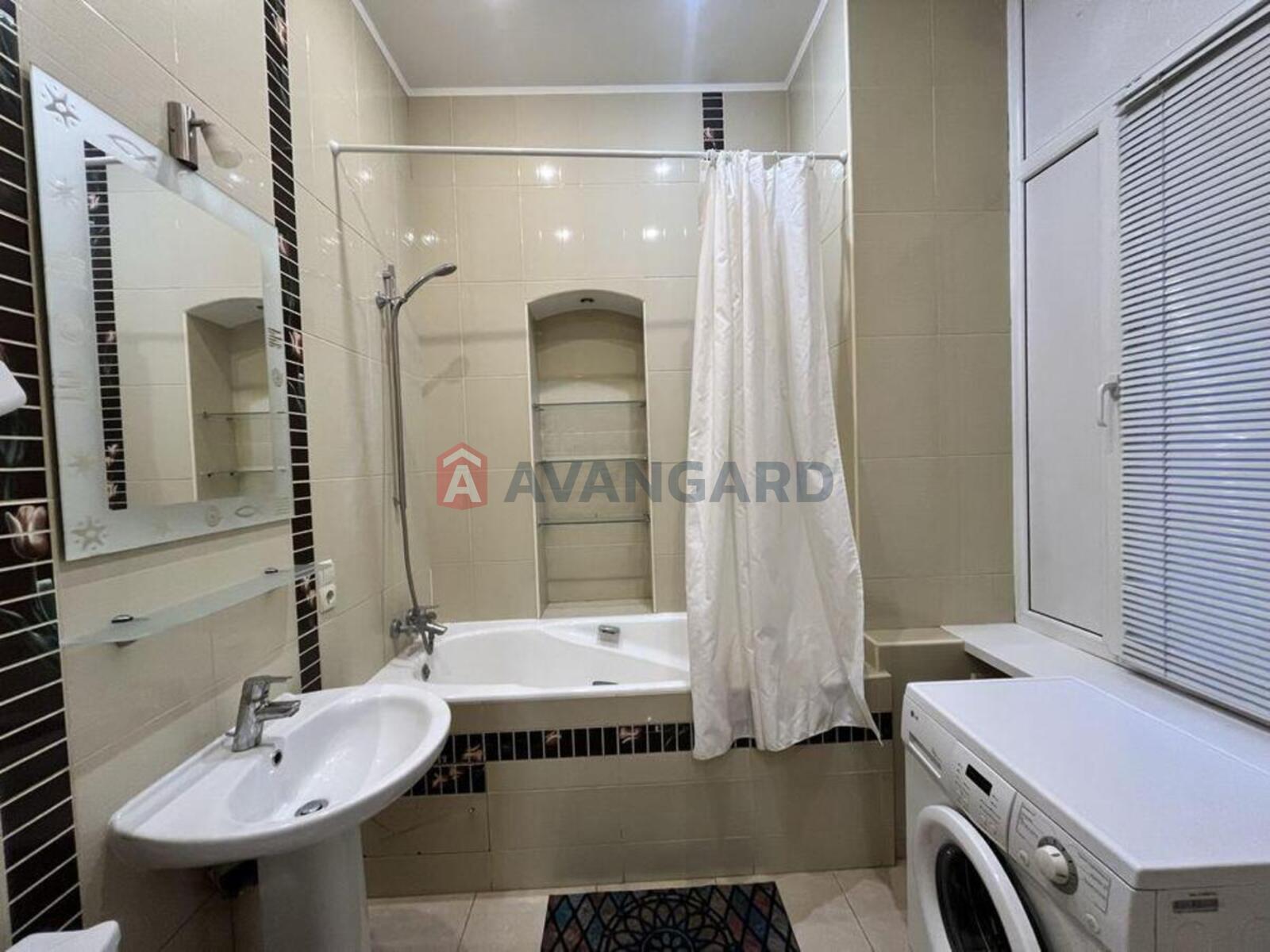 3 ��. ��������, 79/-/15 ��. �., 3/5 ������ ���� 7