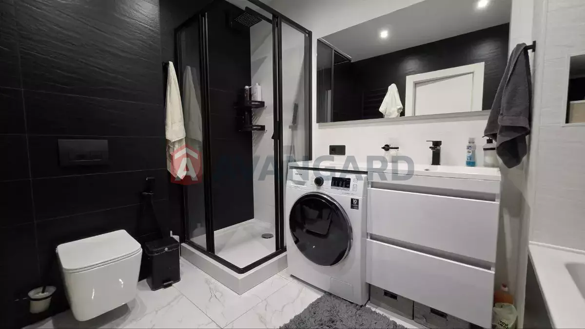 3 ��. ��������, 72/-/- ��. �., 8/12 ������ ���� 9