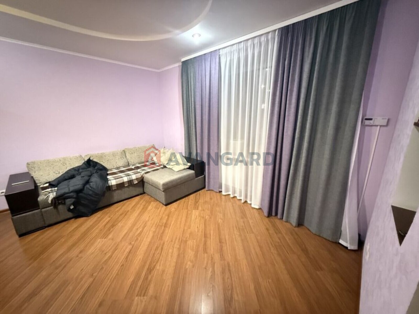 3 ��. ��������, 89/-/13 ��. �., 8/9 ������ ���� 14