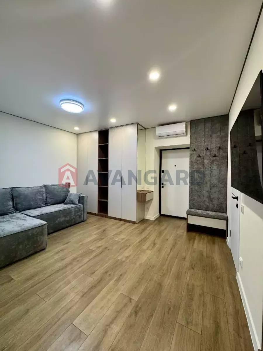 2 ��. ��������, 45/-/- ��. �., 2/10 ������ ���� 4